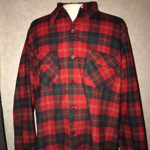 Virgin wool plaid button up